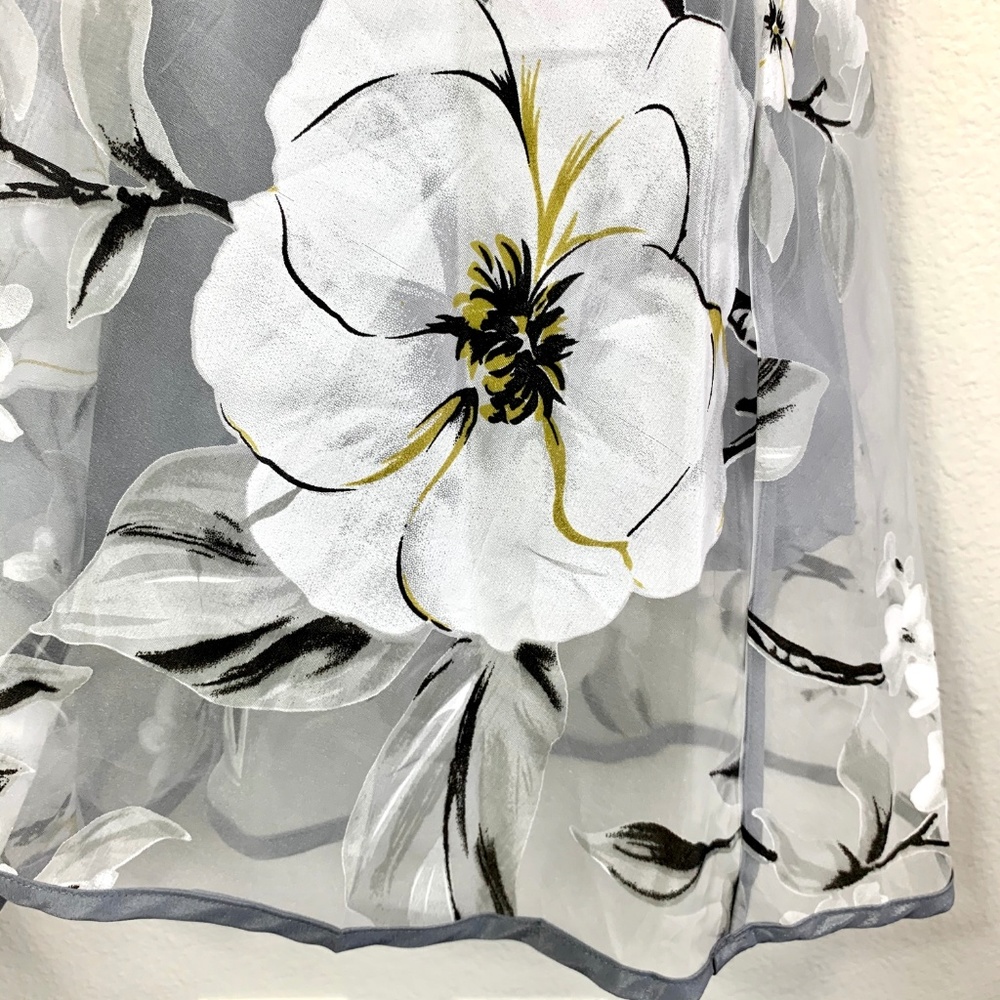 Grey & White Floral Dress - Picture 5 of 7
